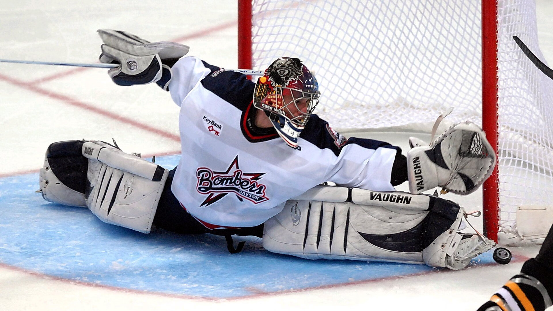 爱游戏-热火召开团队会议明确阶段目标任务分配，会议团队展示话术