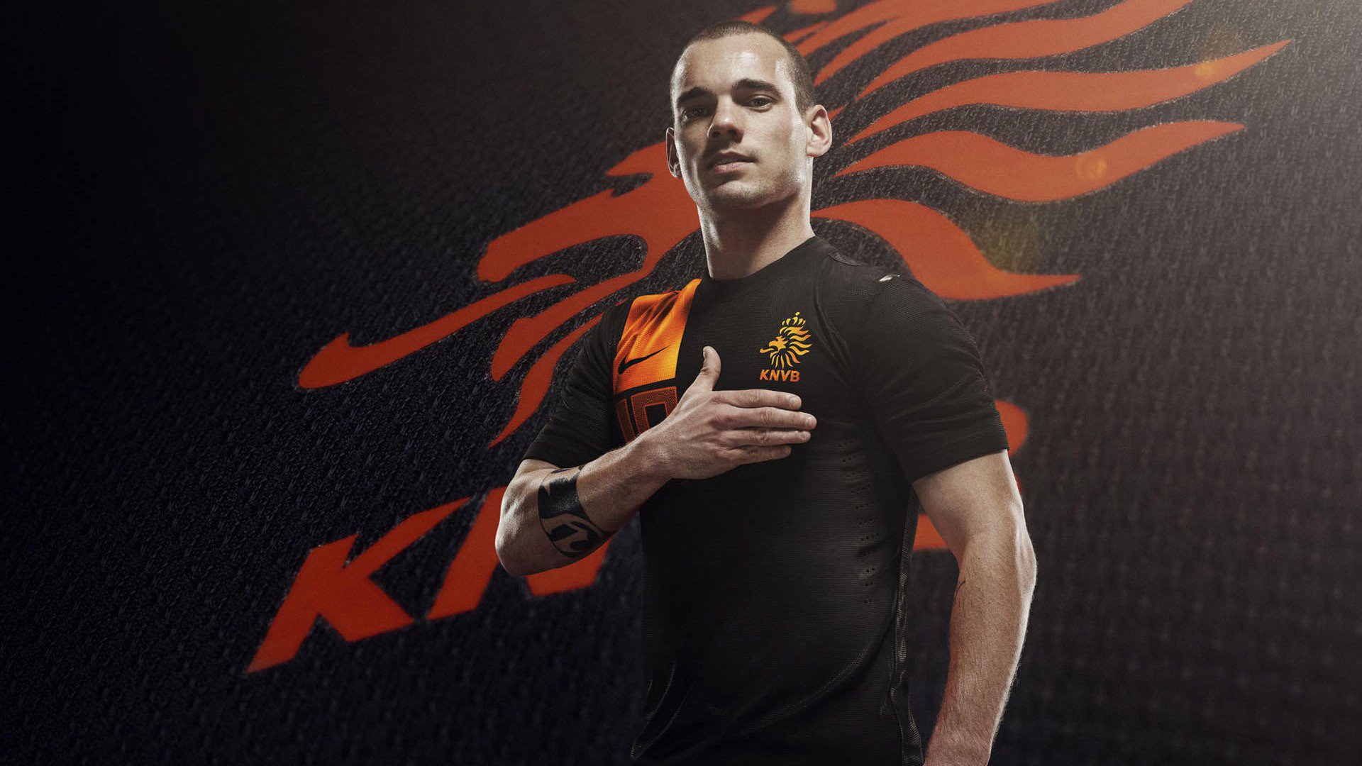 AYX SPORTS-卢卡斯·梅尔滕斯领游阶段压迫感十足，卢卡斯 恩梅查